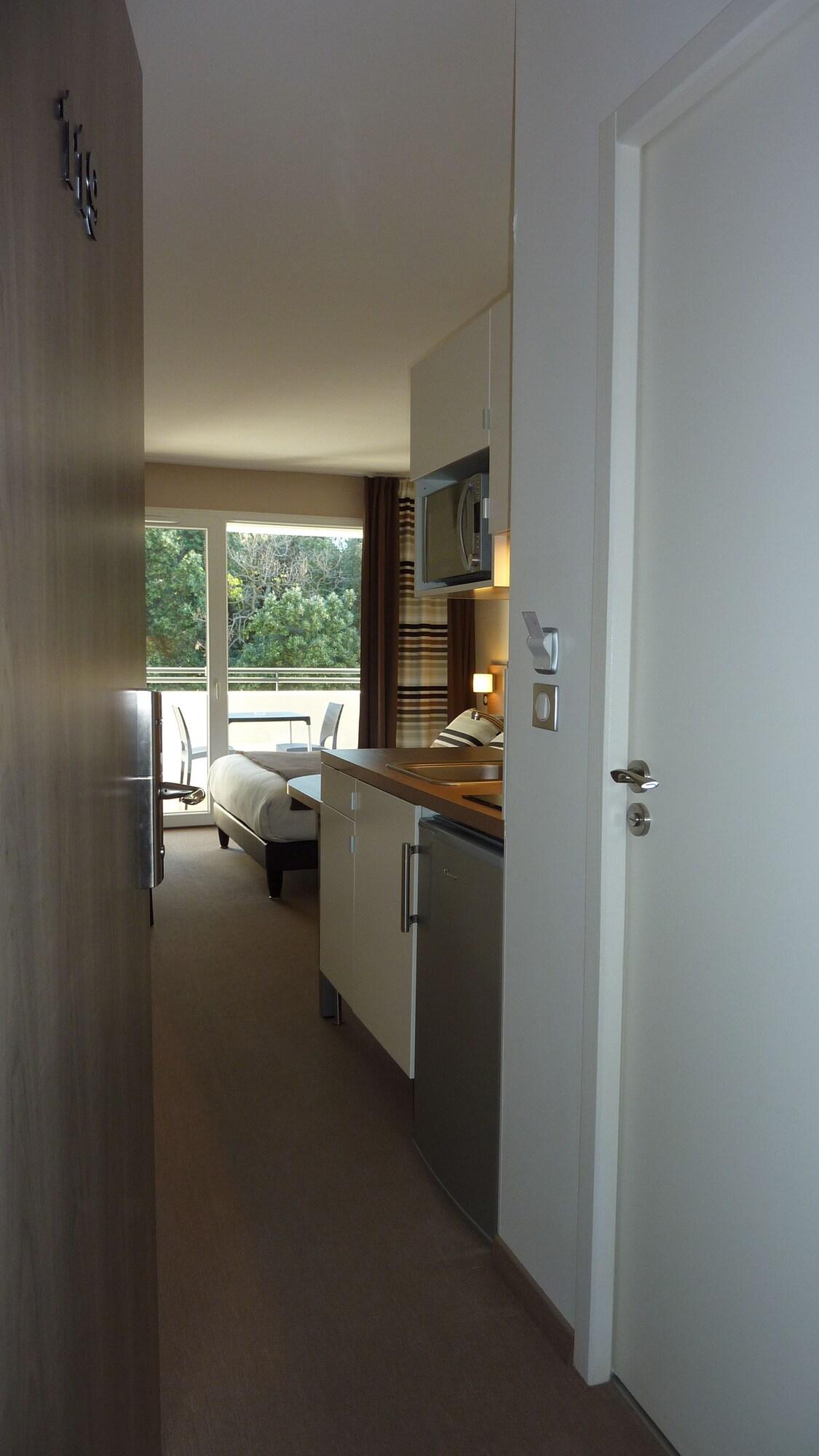 Forme-hotel & Montpellier Sud-est - Parc Expositions - Arena 3*