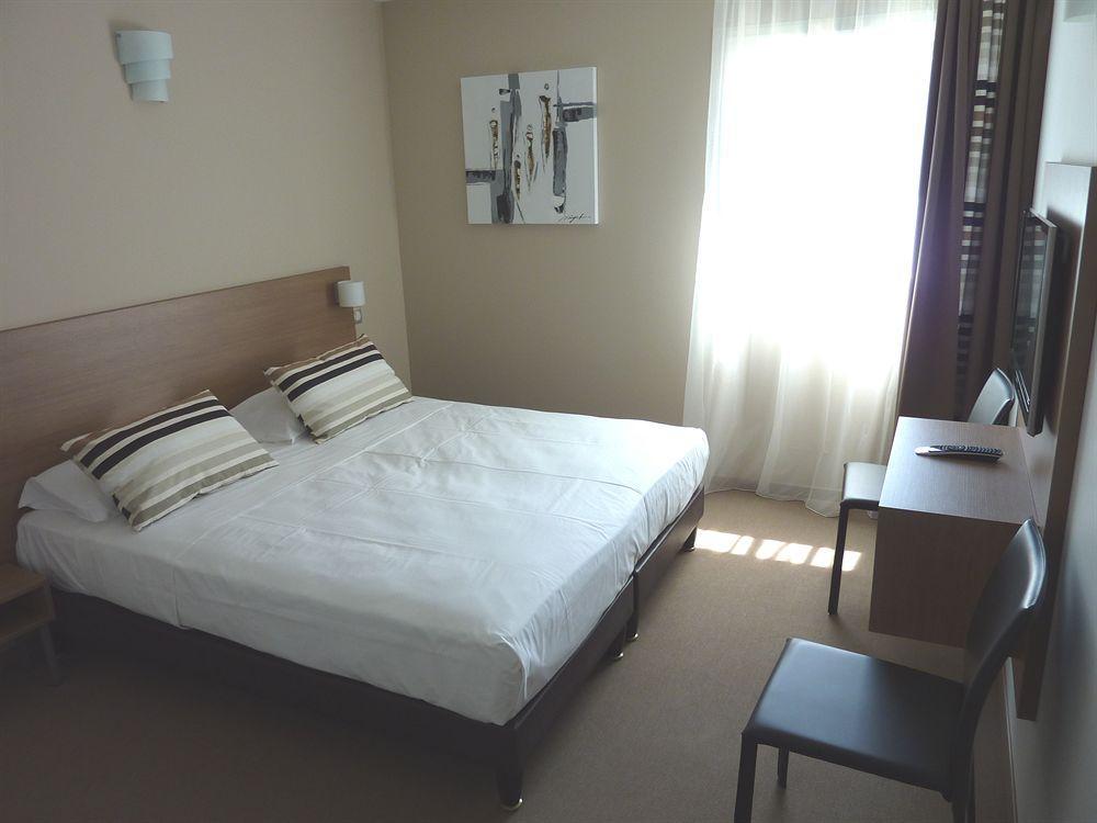 Forme-hotel & Montpellier Sud-est - Parc Expositions - Arena 3*